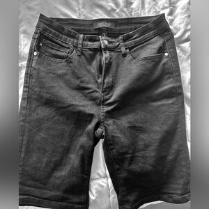Judy Blue Bermuda black denim size L shorts